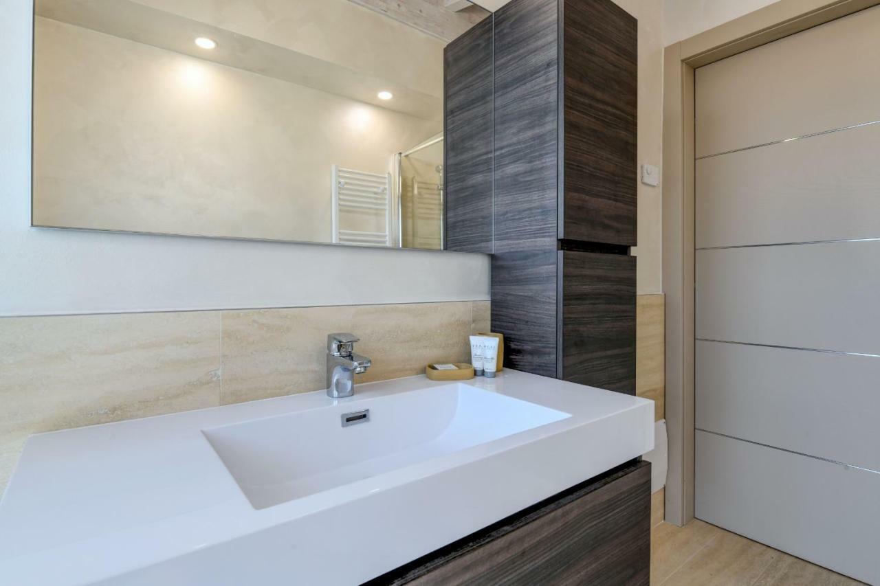 My Sirmione Lake Loft Экстерьер фото